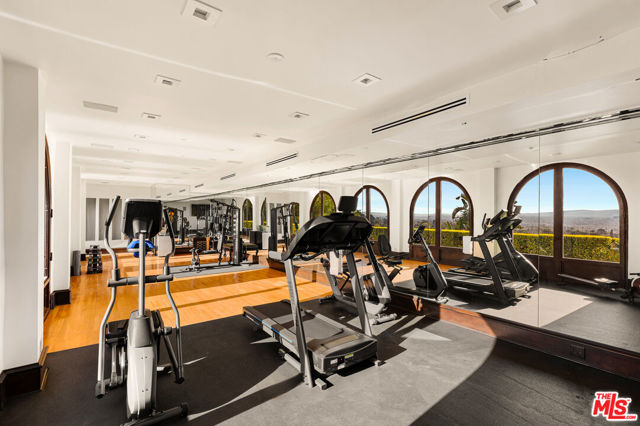 330 Kempton Road, Glendale CA: https://media.crmls.org/mediaz/f633684d-8e95-492b-a264-3499209dc2f3.jpg
