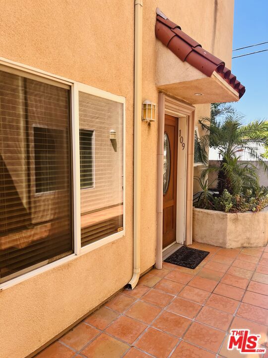 5719 Camellia Avenue, 109 photo 7