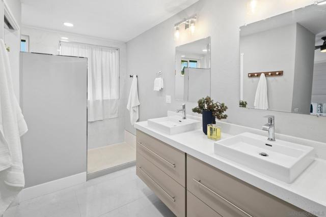 3356 Corte Tiburon, Carlsbad CA: https://media.crmls.org/mediaz/f6342ef0-56ef-42ea-a507-51872eb7e075.jpg