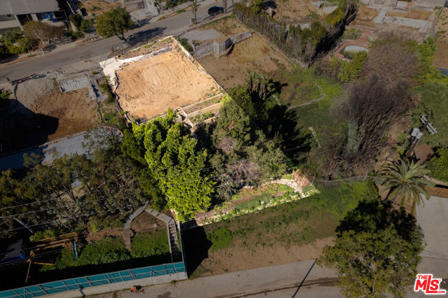 844 Las Lomas Avenue, Pacific Palisades CA: https://media.crmls.org/mediaz/f6346b5a-433f-4a34-9979-6e88ad6265a2.jpg