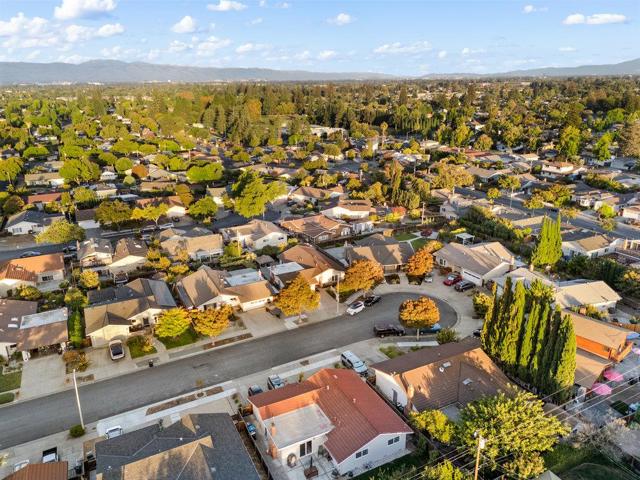 788 Mayten Tree Court, Sunnyvale CA: https://media.crmls.org/mediaz/f635a7e8-b74b-44ef-8959-45539eda25b0.jpg