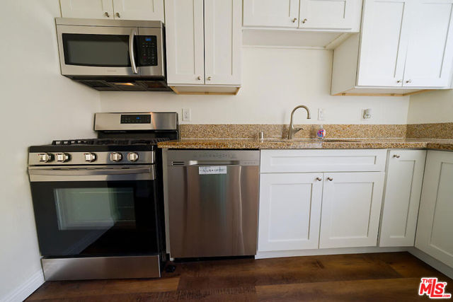 1750 E Avenue Q14, Palmdale CA: https://media.crmls.org/mediaz/f635c53e-d328-4dfc-8dbd-aa408bd04e1a.jpg