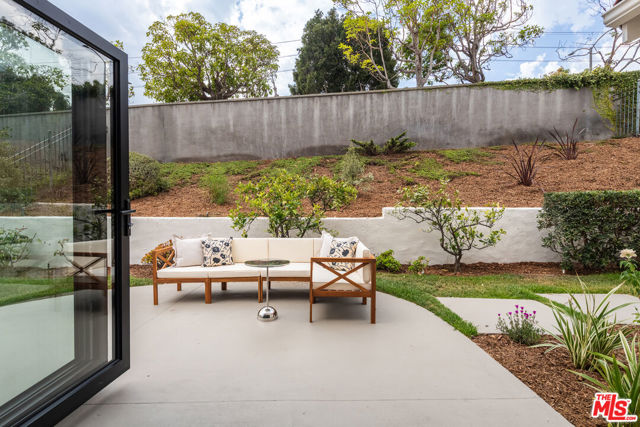 10 Village Circle, Manhattan Beach, California 90266, 3 Bedrooms Bedrooms, ,2 BathroomsBathrooms,Residential,Sold,Village,25585917 10 Village Circle, Manhattan Beach, California 90266, 3 Bedrooms Bedrooms, ,2 BathroomsBathrooms,Residential,Sold,Village,25585917