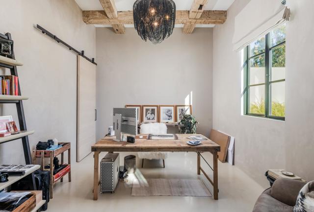 14783 Roxbury Terr., Rancho Santa Fe CA: https://media.crmls.org/mediaz/f637f640-2db7-461b-bd99-cad35a3accd5.jpg