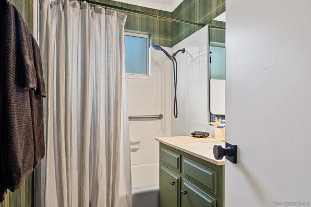 720 Buckingham Sq, Lake Arrowhead, CA 92352