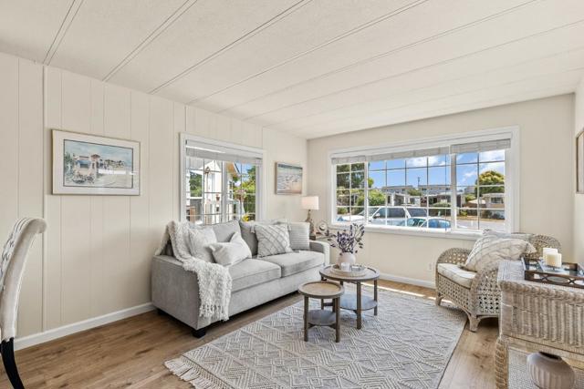 220 Mar Vista Drive, Aptos CA: https://media.crmls.org/mediaz/f6395bfb-2ffc-49c8-bab7-00709115c3ea.jpg