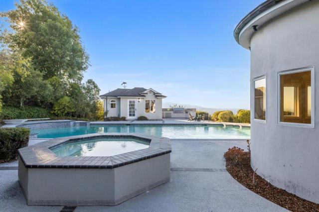 16383 Aztec Ridge Drive, Los Gatos CA: https://media.crmls.org/mediaz/f63980de-4cd1-474c-b203-3cb68cc2e74a.jpg