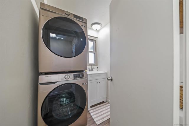 2680 Worden Street, San Diego CA: https://media.crmls.org/mediaz/f639a149-838a-4b88-8896-b4cf7026a243.jpg