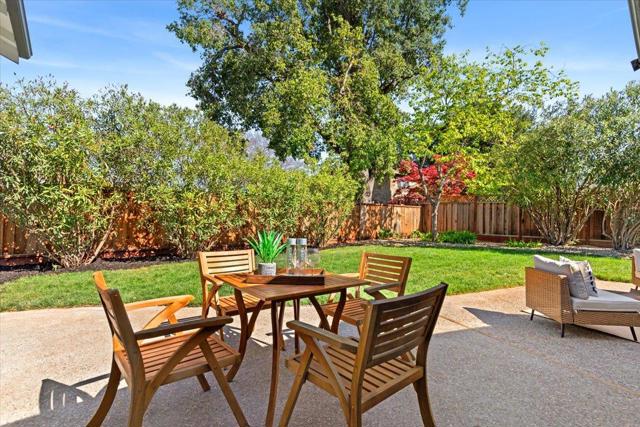15640 Gardenia Way, Los Gatos CA: https://media.crmls.org/mediaz/f63a6a51-c593-4d81-ac46-73c0d000bd02.jpg