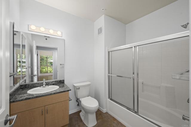 1501 Front Street, San Diego CA: https://media.crmls.org/mediaz/f63b00b8-5b9b-40bc-b181-758f4c600081.jpg