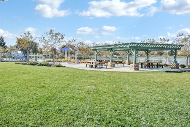 5618 Arcadia Cir, Discovery Bay CA: https://media.crmls.org/mediaz/f63b5b4d-c4ec-4dec-9baa-26c98b8b886b.jpg