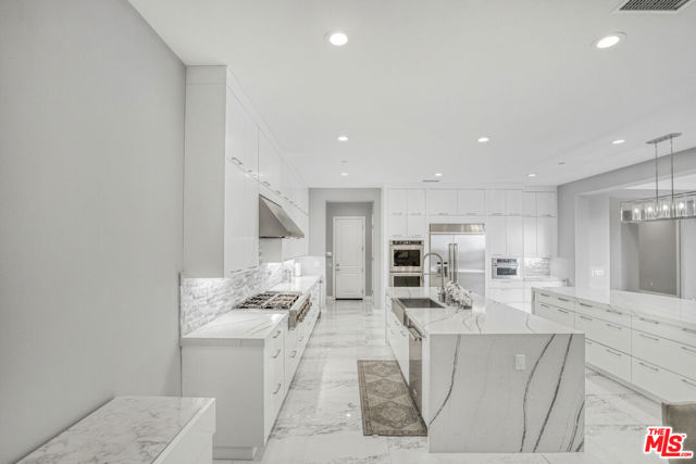 20254 Liverpool Way, Porter Ranch CA: https://media.crmls.org/mediaz/f63bc042-e725-4227-80a4-f28a6398fcb7.jpg