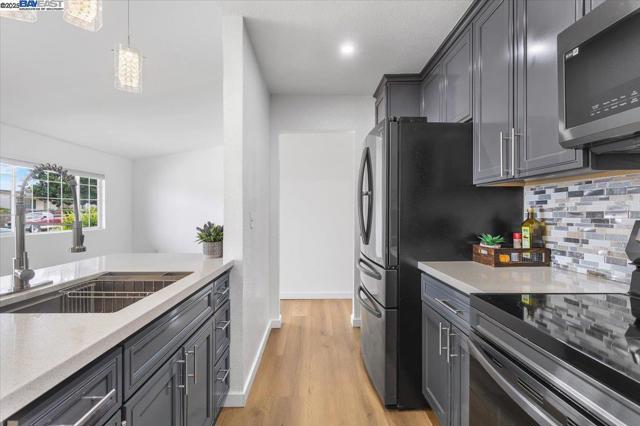 24753 Willimet Way, Hayward CA: https://media.crmls.org/mediaz/f63ca666-4bda-4b09-b824-59c18b00b38c.jpg