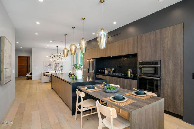 5622 Natick Avenue, Sherman Oaks CA: https://media.crmls.org/mediaz/f63cc404-ed00-479b-b061-d89d6ee67a1d.jpg