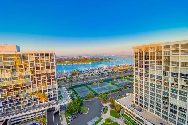 1720 Avenida Del Mundo, Coronado CA: https://media.crmls.org/mediaz/f63cc482-1f2c-4e5b-9b4f-7686a1ac5b98.jpg