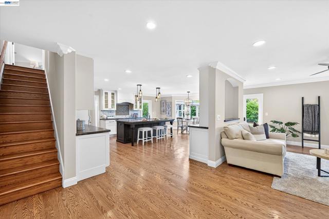 Image 11 of 49 For 5218 Ridgevale Way