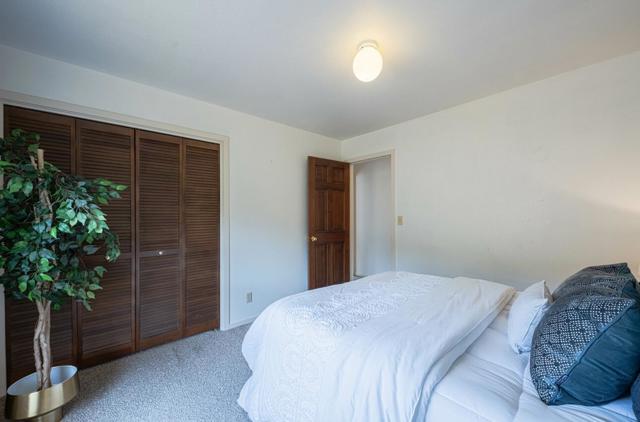 24935 Corte Poco, Salinas CA: https://media.crmls.org/mediaz/f63db82e-86ad-4fce-8287-92b249398dd3.jpg