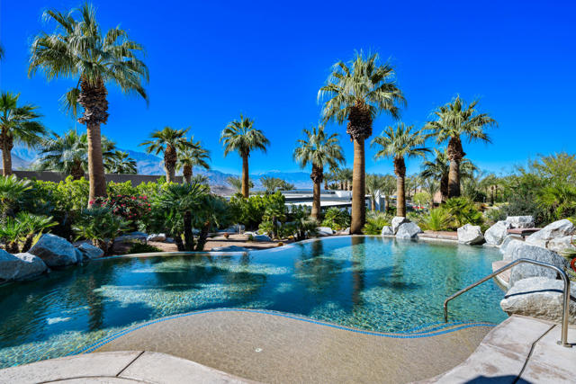 45 Mirada Circle, Rancho Mirage CA: https://media.crmls.org/mediaz/f63e312f-4c43-4778-b619-3d490e43deae.jpg