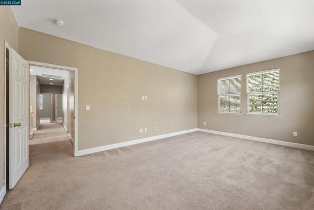 513 Lexington Dr, Vallejo CA: https://media.crmls.org/mediaz/f63e785a-ffa5-4fdf-9038-a8c90fb49838.jpg