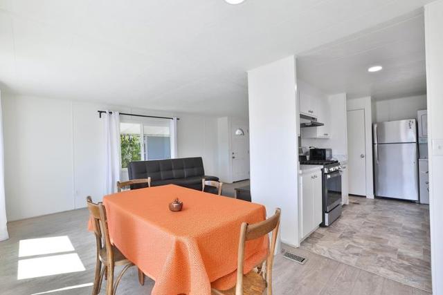 8282 Murray Ave, Gilroy CA: https://media.crmls.org/mediaz/f63f9e58-a2cb-42d2-a73d-b7f89288f262.jpg
