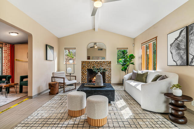 610 S Camino Real, Palm Springs CA: https://media.crmls.org/mediaz/f640c7cf-2384-4258-9761-542603df2c6d.jpg