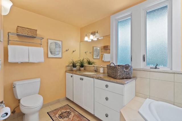172 Monterey Dunes Way, Moss Landing CA: https://media.crmls.org/mediaz/f6418c6e-b7a0-476c-b3ab-92b63720deae.jpg