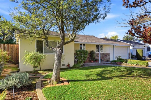 4975 Bel Escou Drive, San Jose CA: https://media.crmls.org/mediaz/f641f1d1-58ab-43c0-b7f5-a8989ba25fa3.jpg
