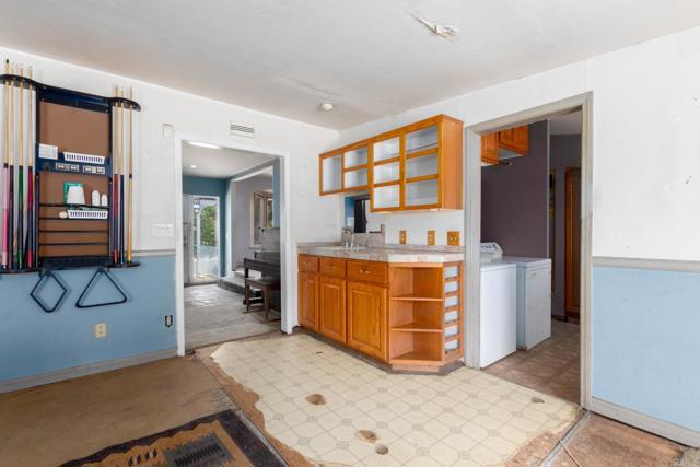 7701 Marie Avenue, La Mesa CA: https://media.crmls.org/mediaz/f641f8e6-dc9f-4f71-acea-124c2df2f3b0.jpg
