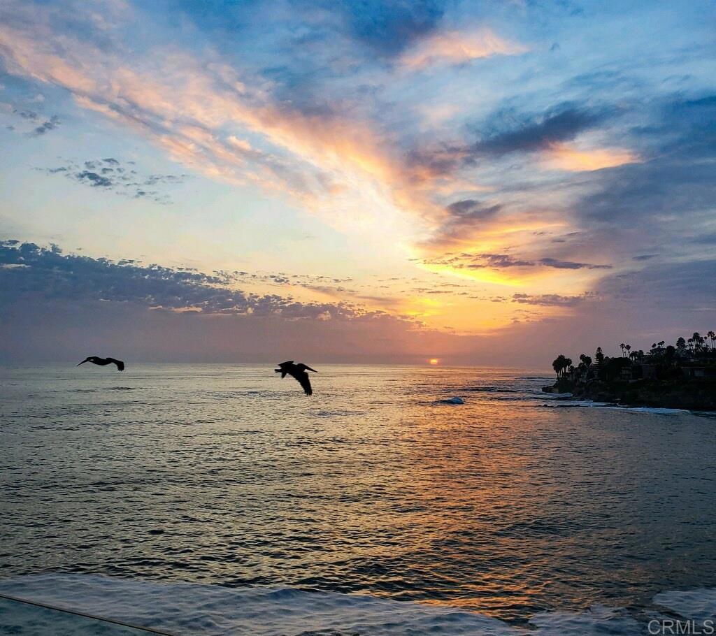https://media.crmls.org/mediaz/f64238c2-30ea-4679-b933-5c51930b1eed.jpg?preset=X-Large