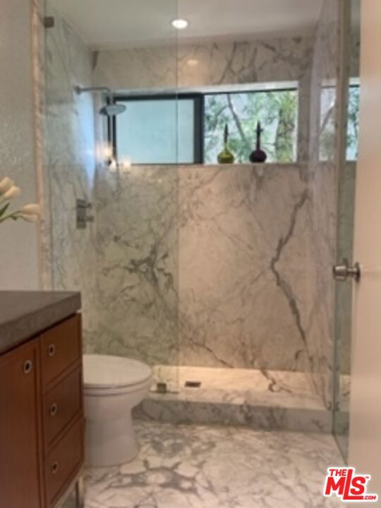 9033 VISTA GRANDE Street, West Hollywood CA: https://media.crmls.org/mediaz/f6427a44-498b-4c70-8fca-8b4d3689f8f5.jpg