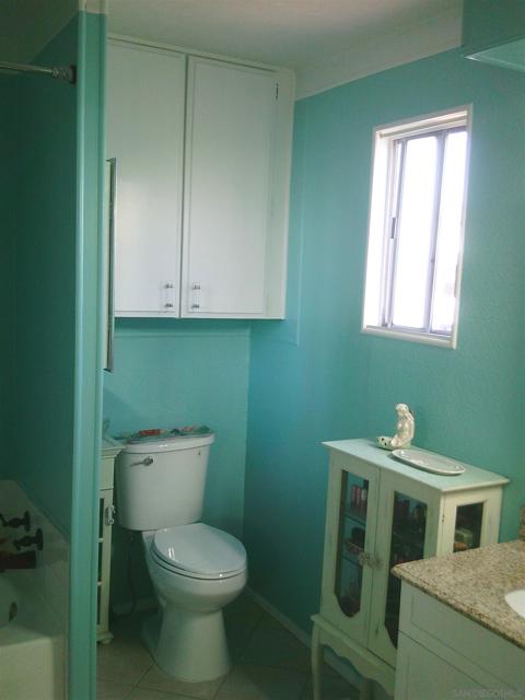 1401 El Norte Parkway, San Marcos CA: https://media.crmls.org/mediaz/f6429807-a418-499d-b716-e065c3440e3a.jpg