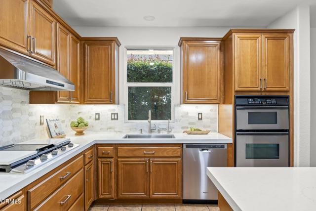 3806 Golden Pond Drive, Camarillo CA: https://media.crmls.org/mediaz/f6432bfb-5663-4c00-9456-e09a37884abf.jpg