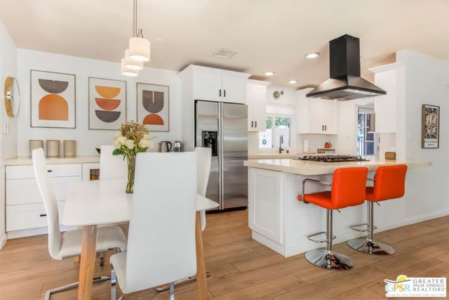 73940 Mountain View Avenue, Palm Desert CA: https://media.crmls.org/mediaz/f6432e53-3795-45c5-8b1e-5ad5d11a37fb.jpg