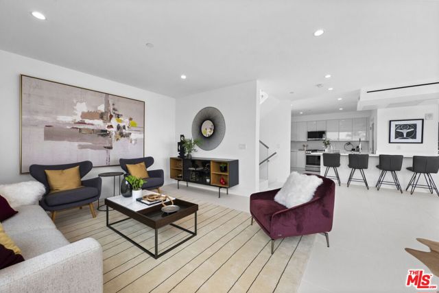 621 N Kings Road, West Hollywood CA: https://media.crmls.org/mediaz/f64417a3-d132-42a0-b650-0464ebc54b91.jpg