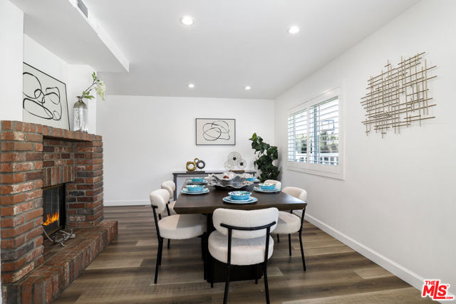 21040 Hackney Street photo 4