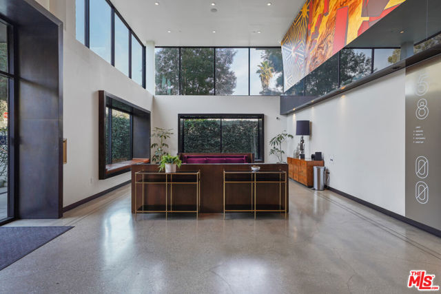 5800 Harold Way, Los Angeles CA: https://media.crmls.org/mediaz/f644cf18-bac4-4ca1-ac08-1af8d3775b59.jpg