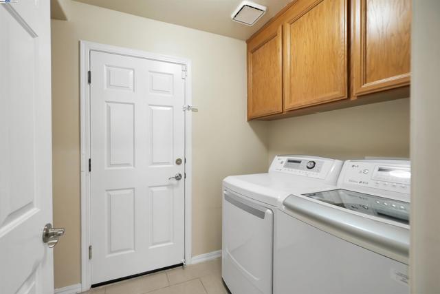 3473 Edinburgh Dr, Livermore CA: https://media.crmls.org/mediaz/f645df01-c59f-4312-8f98-b4aadb55e90c.jpg