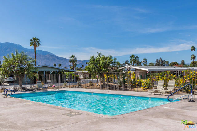 119 Aliso Drive, Palm Springs CA: https://media.crmls.org/mediaz/f646005e-2a70-4a54-9776-a4cfaefc1904.jpg
