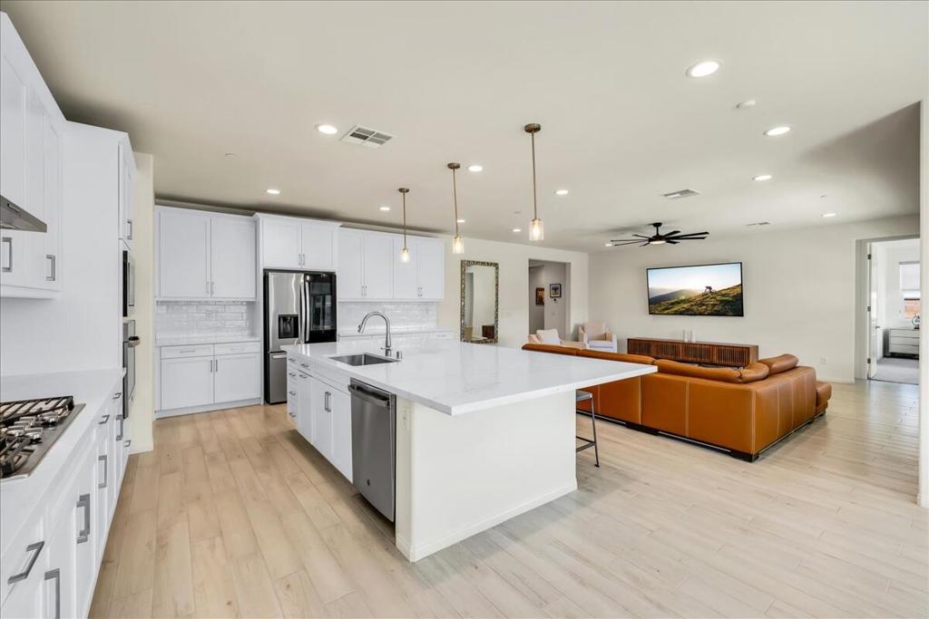 MLS #219136856DA image #3