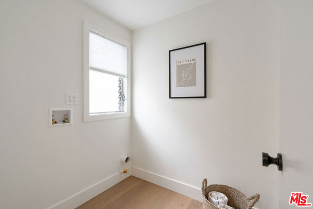 13245 Fiji Way, Marina del Rey CA: https://media.crmls.org/mediaz/f64653bc-c100-4154-9c08-d10a430f5499.jpg