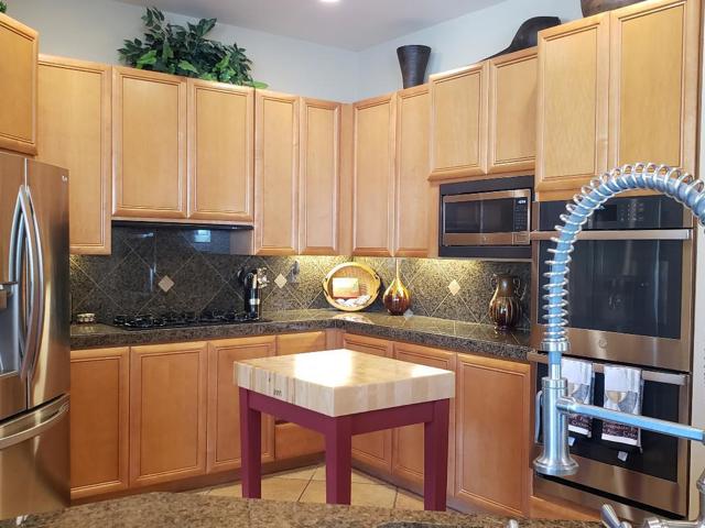 Image 15 of 29 For 78967 Breckenridge Drive