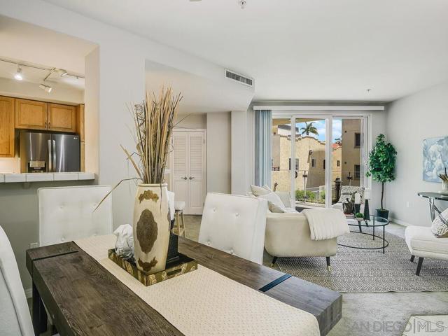 1601 India St, San Diego CA: https://media.crmls.org/mediaz/f646cadc-17b4-450d-9f72-5c89491c9c50.jpg