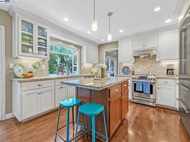 8043 Crossridge Rd, Dublin CA: https://media.crmls.org/mediaz/f6473d4a-8a51-4372-878a-1611988b4d90.jpg