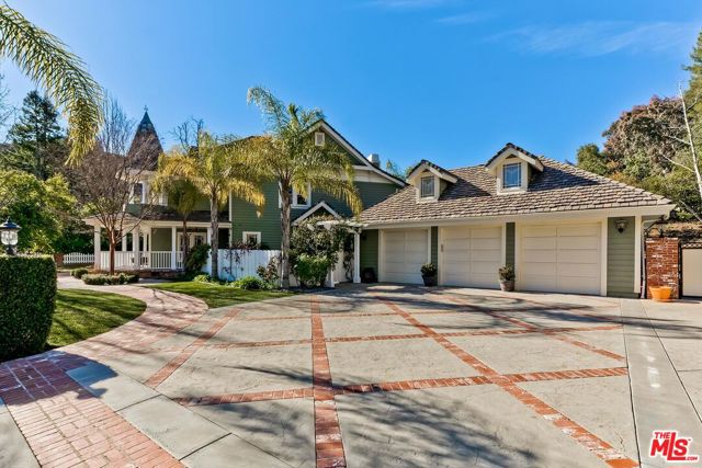 3827 Castle View Drive photo 4
