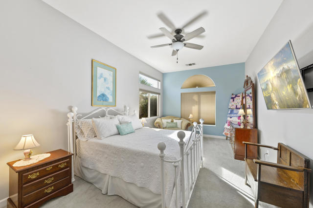 78108 Foxbrook Lane, Palm Desert CA: https://media.crmls.org/mediaz/f647800d-448b-444a-8d16-d621d899b518.jpg