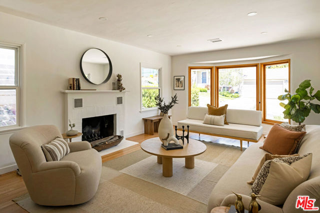 1327 Brampton Road, Los Angeles CA: https://media.crmls.org/mediaz/f6478f0c-1d1c-491e-bf9e-621eb9d066d1.jpg