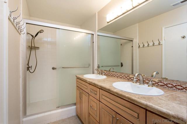 3450 3rd Ave, San Diego, California 92103, 2 Bedrooms Bedrooms, ,2 BathroomsBathrooms,Condominium,For Sale,3rd Ave,250000742SD