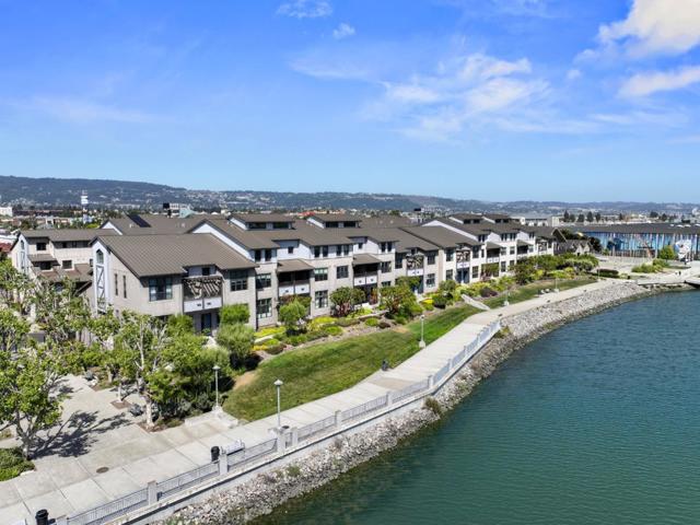 2853 Regatta Drive, Oakland CA: https://media.crmls.org/mediaz/f6490afa-14fb-4130-ae4a-cfbb40bbf083.jpg