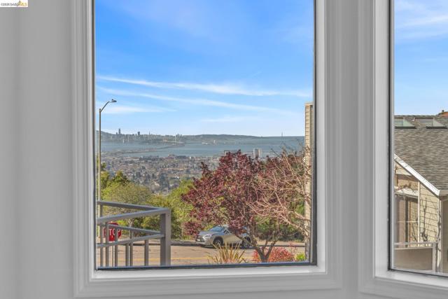 1881 Grand View Drive, Oakland CA: https://media.crmls.org/mediaz/f6491fb8-dbeb-463f-9731-434c832fe432.jpg