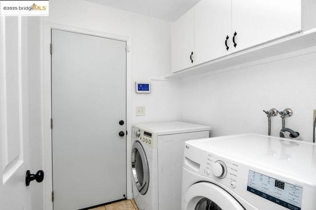 738 Valley Green Dr, Brentwood CA: https://media.crmls.org/mediaz/f6495cef-e5af-498b-8305-3fd00f3c2443.jpg